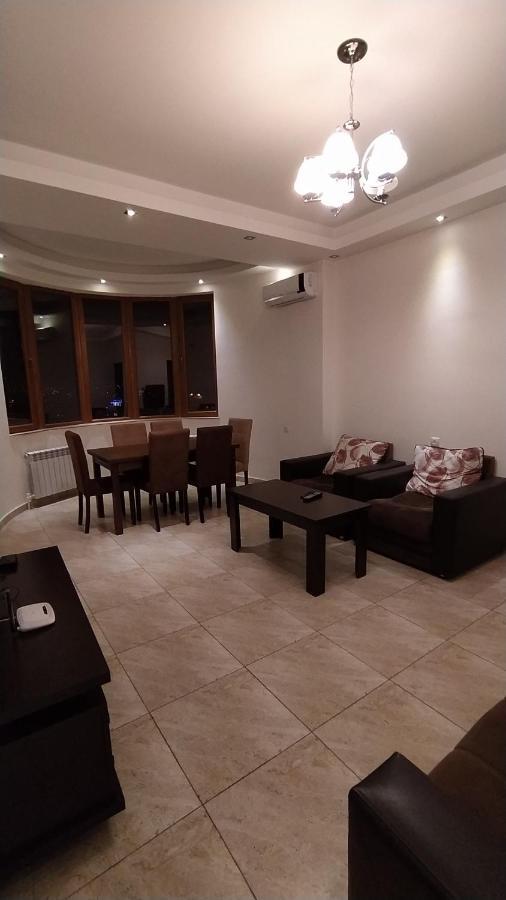 Elite Apartments 耶烈万 外观 照片