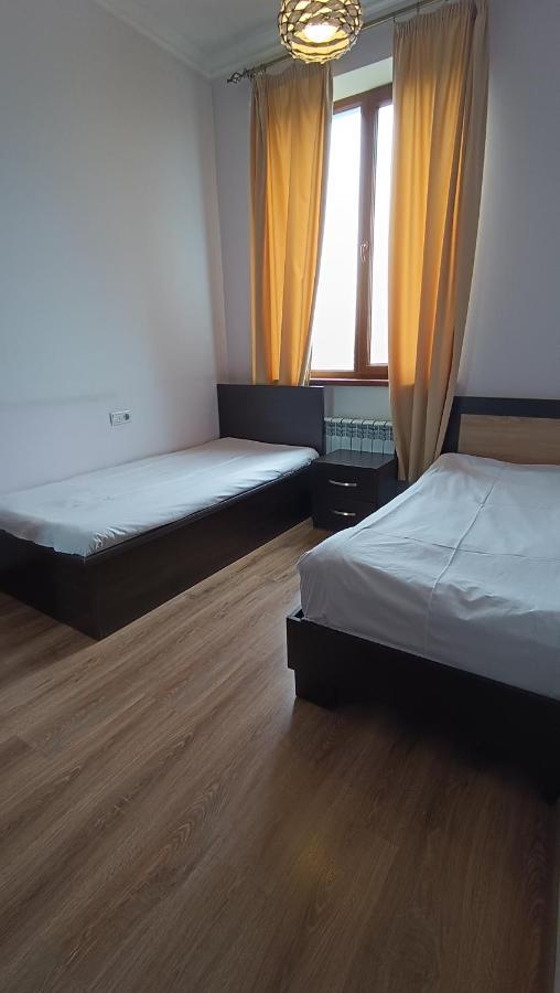 Elite Apartments 耶烈万 外观 照片