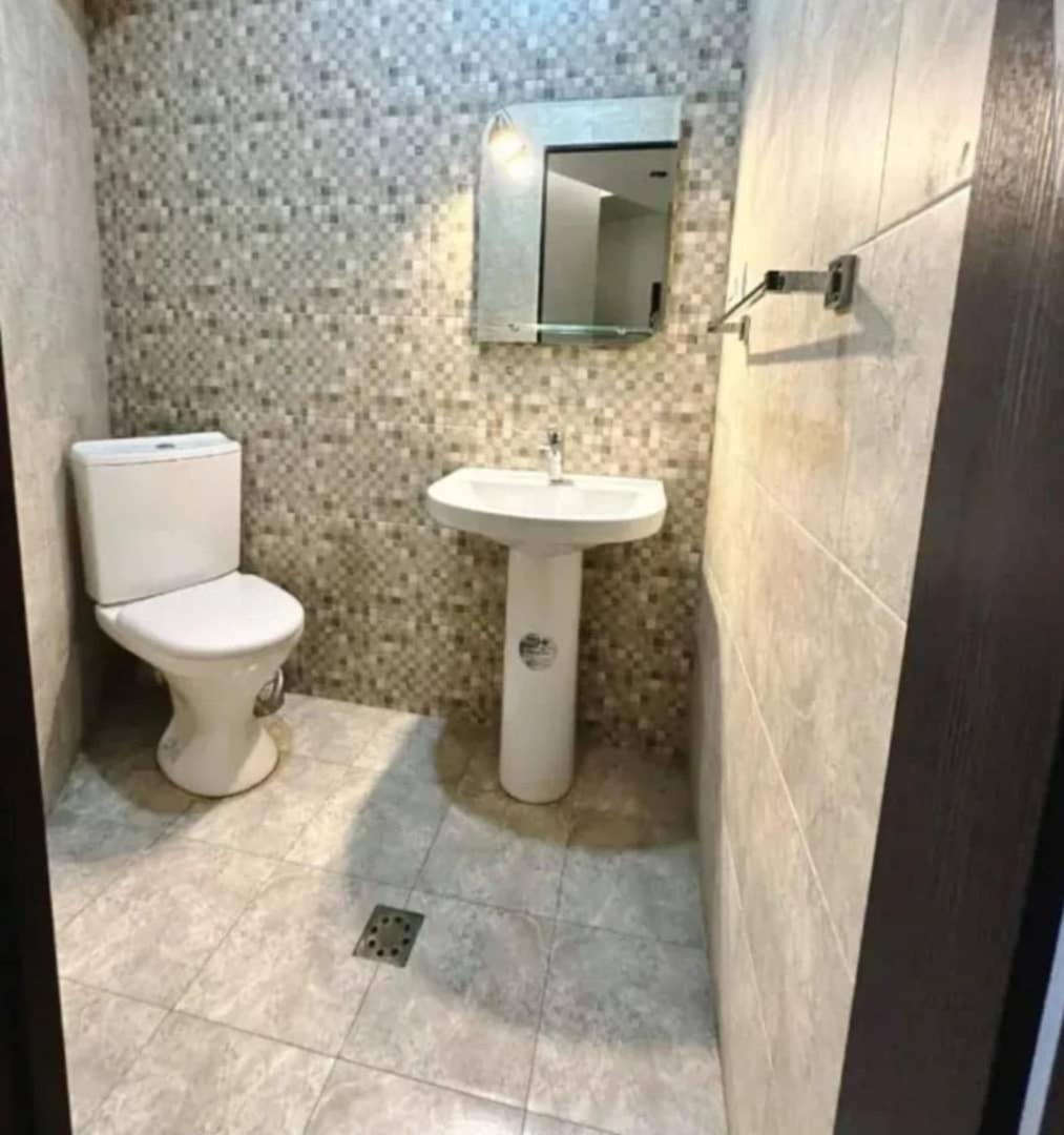 Elite Apartments 耶烈万 外观 照片