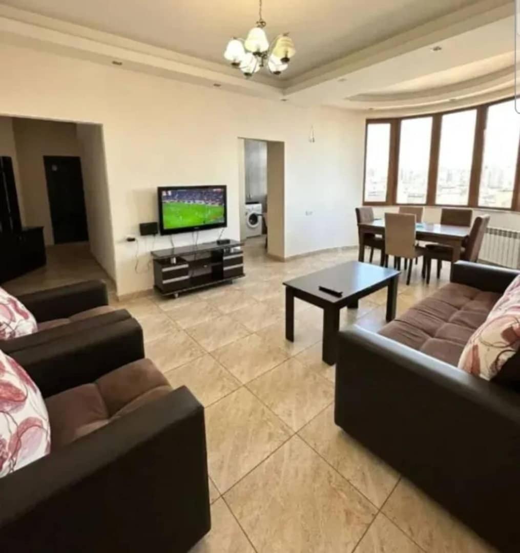 Elite Apartments 耶烈万 外观 照片