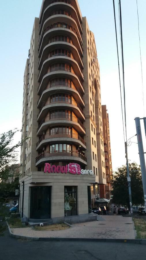 Elite Apartments 耶烈万 外观 照片